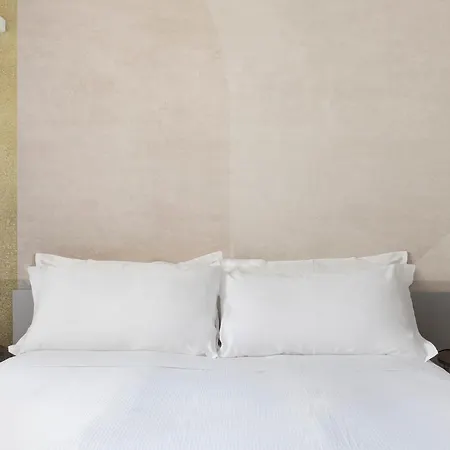 Ur-nest Indipendenza Lejlighed